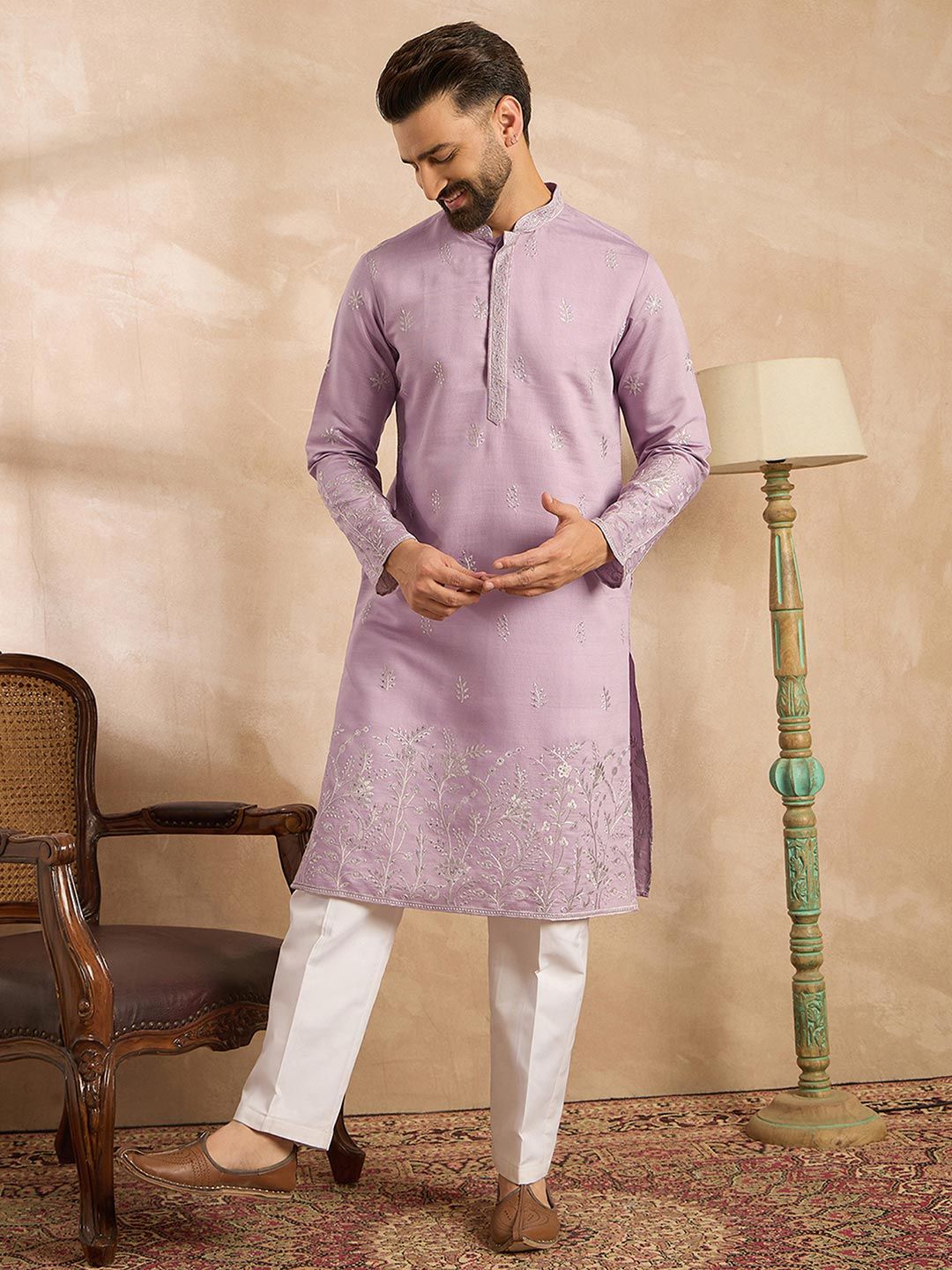Men Embroidered Straight Kurta