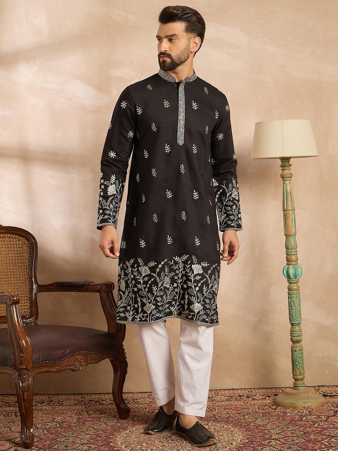 Men Embroidered Straight Kurta