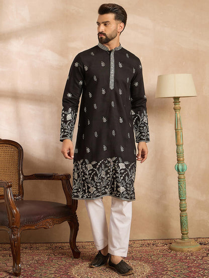 Men Embroidered Straight Kurta