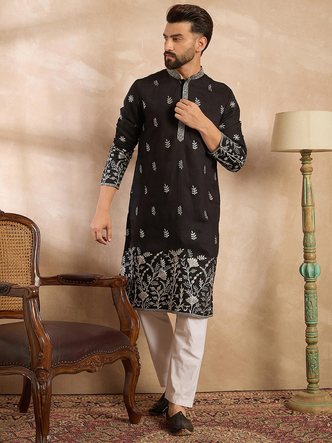 Men Embroidered Straight Kurta