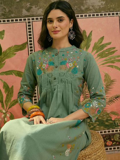 Embroidered Mandarin Collar Kurta & Trousers