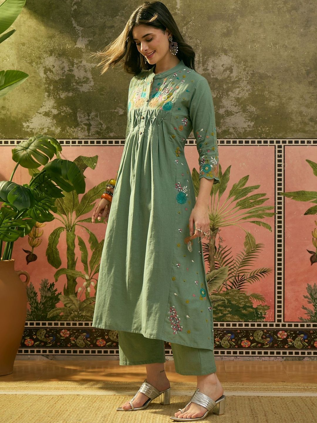 Embroidered Mandarin Collar Kurta & Trousers