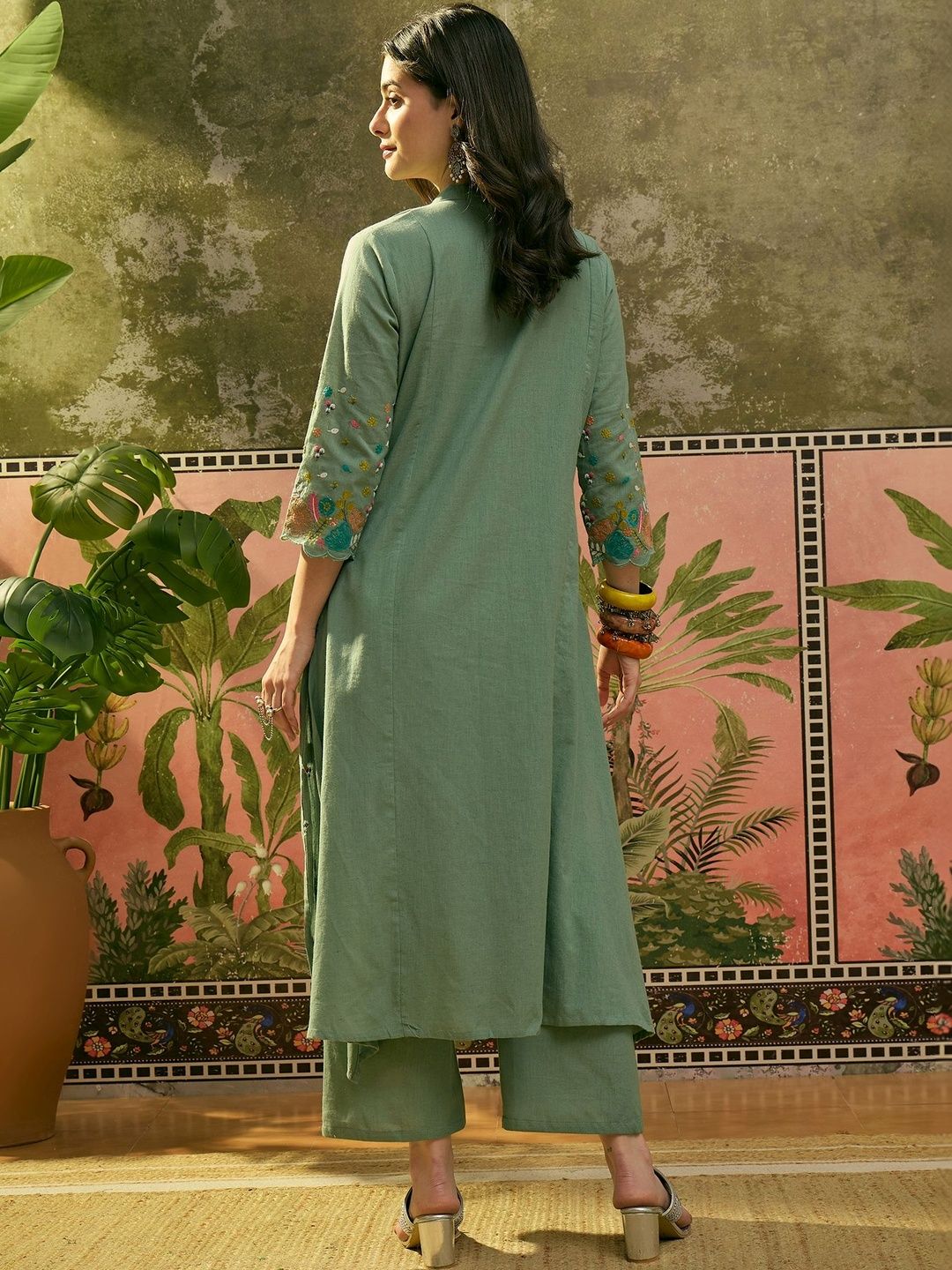 Embroidered Mandarin Collar Kurta & Trousers