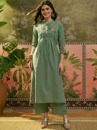 Embroidered Mandarin Collar Kurta & Trousers