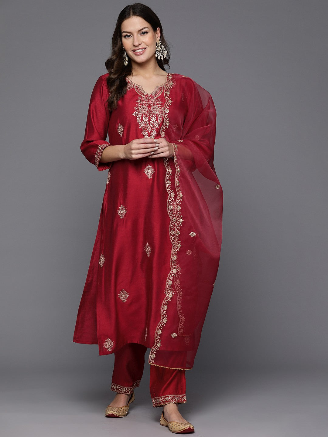 Women Floral Embroidered Regular Kurta with Trousers & With Dupatta