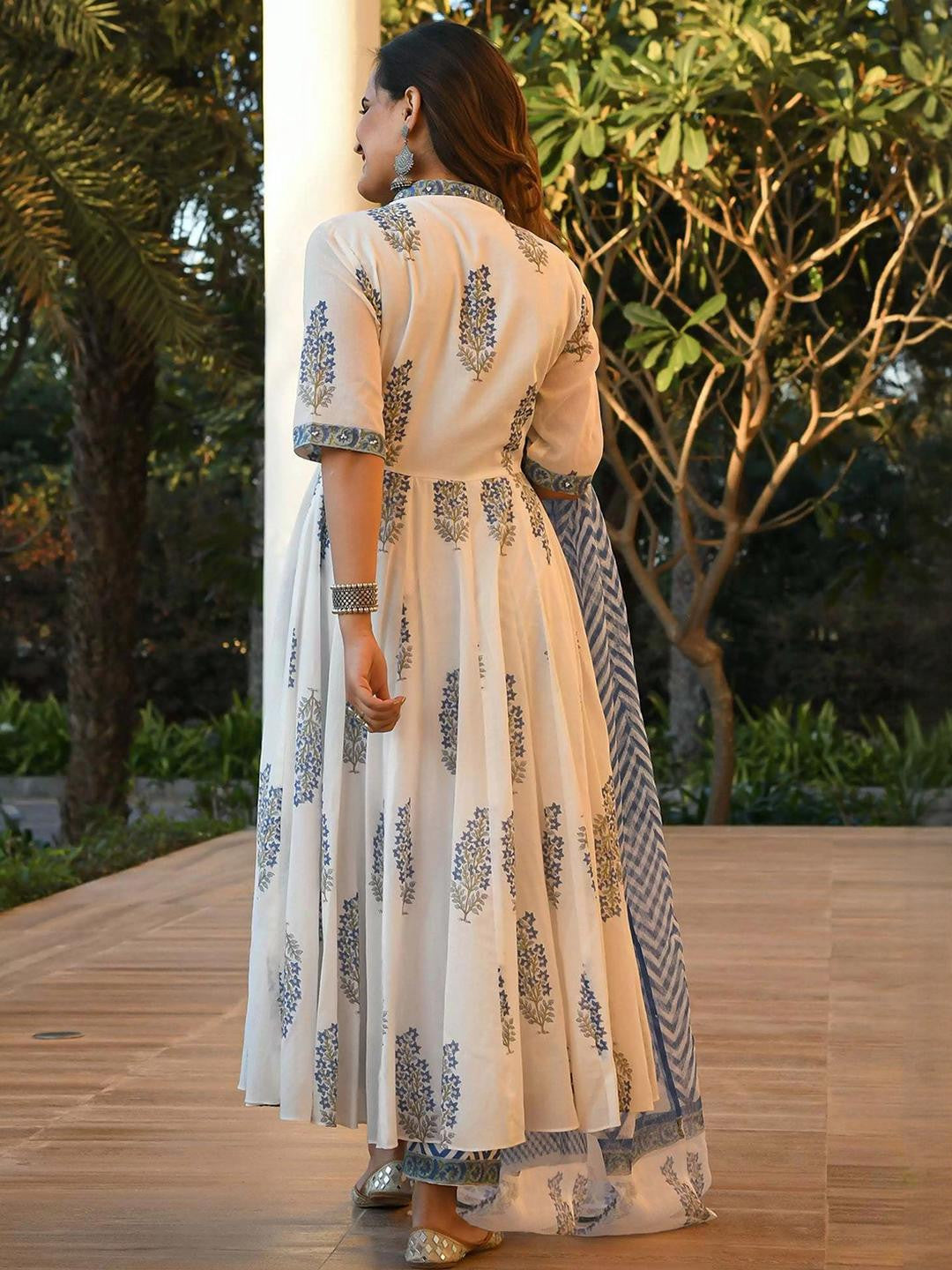 Women Ethnic Motifs Printed Regular Kurta with Trousers And Dupatta