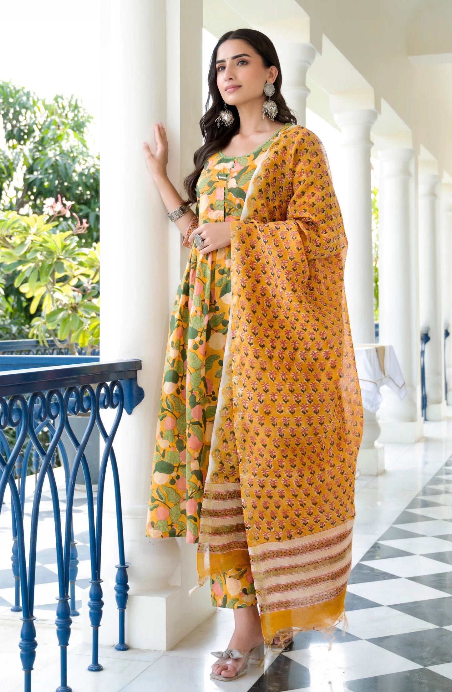 Women Viscose Rayon Kurta Pant Dupatta Set