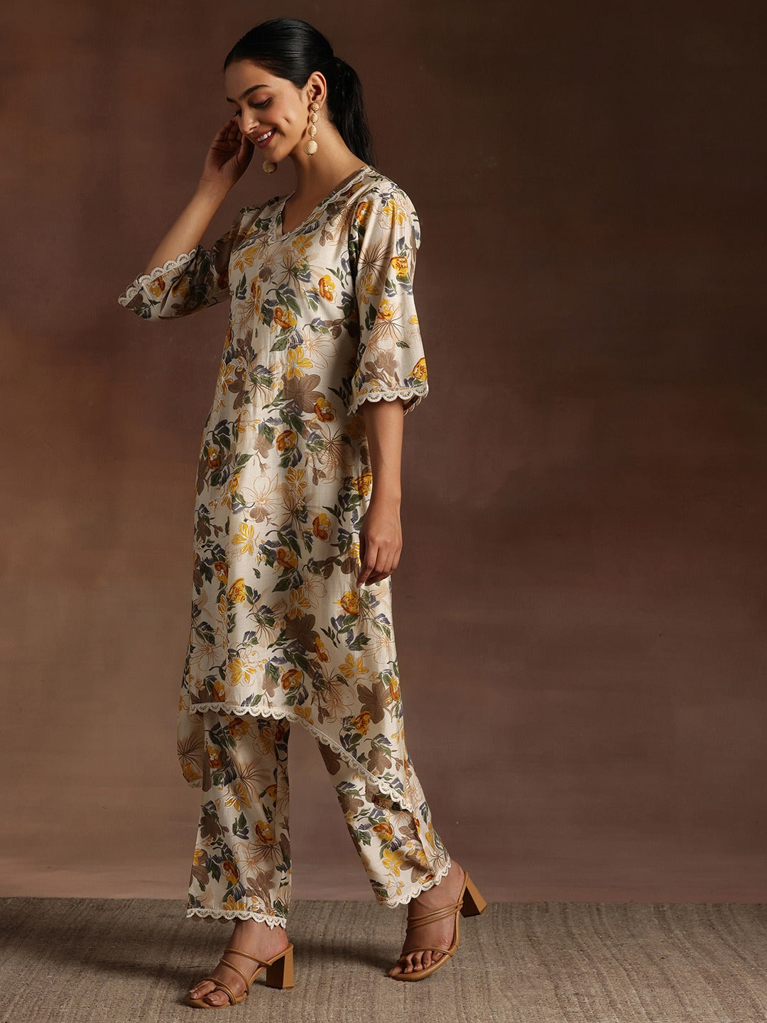 Floral Printed Kurta With Trouser