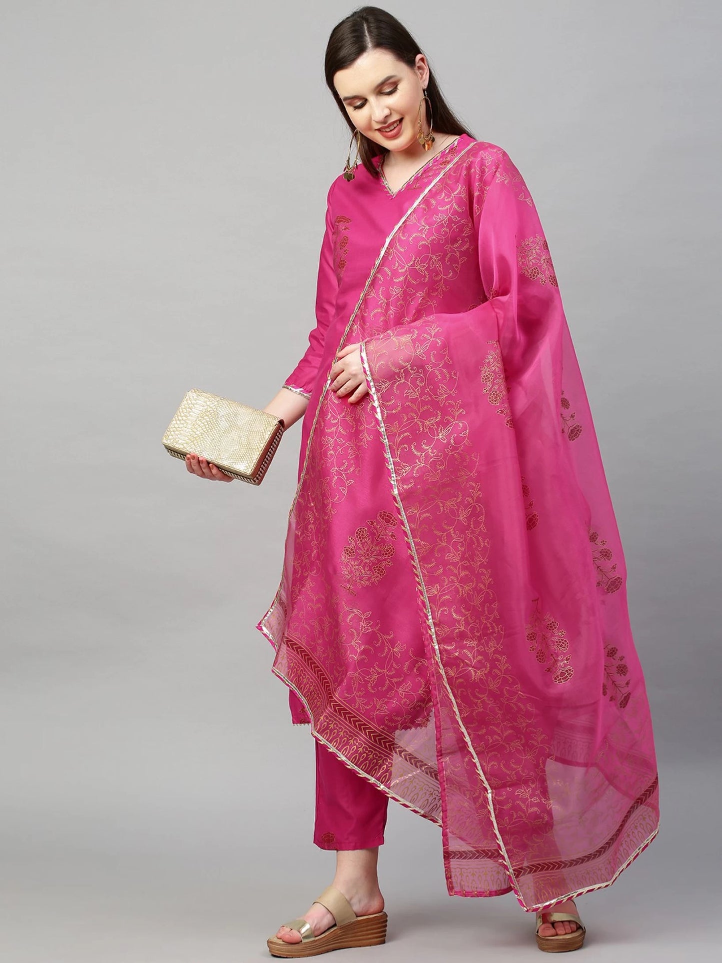 Women Cotton Blend Kurta Pant Dupatta Set