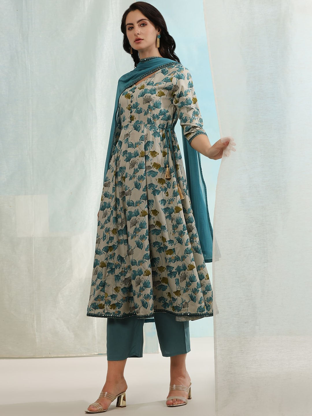 Floral Printed Empire Kurta with Trouser & With Dupatta