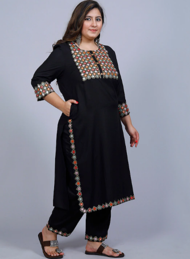 Women Plus Size Ethnic Motifs Embroidered Mirror Work Kurta with Trousers