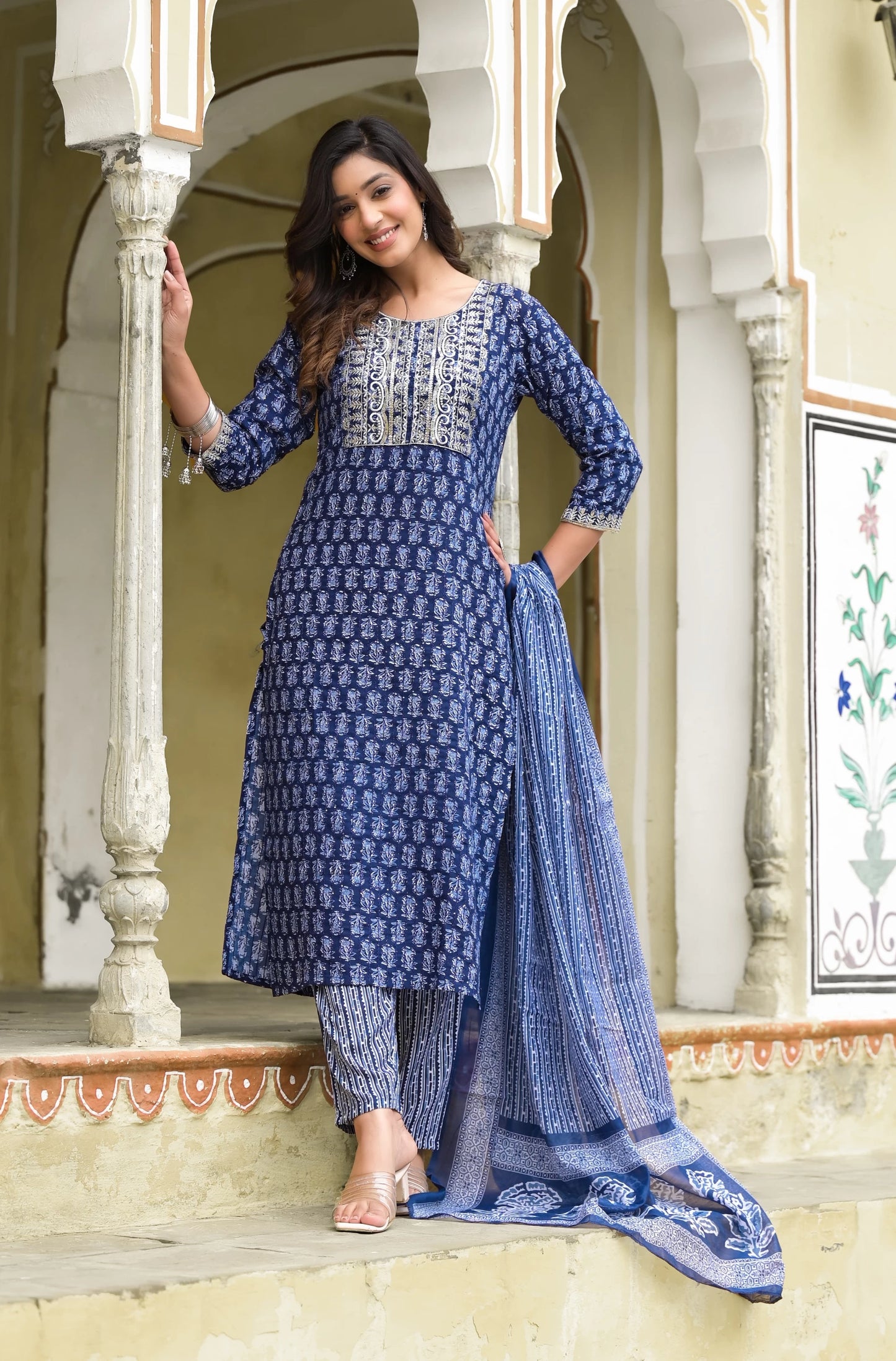 Women Viscose Rayon Kurta Pant Dupatta Set