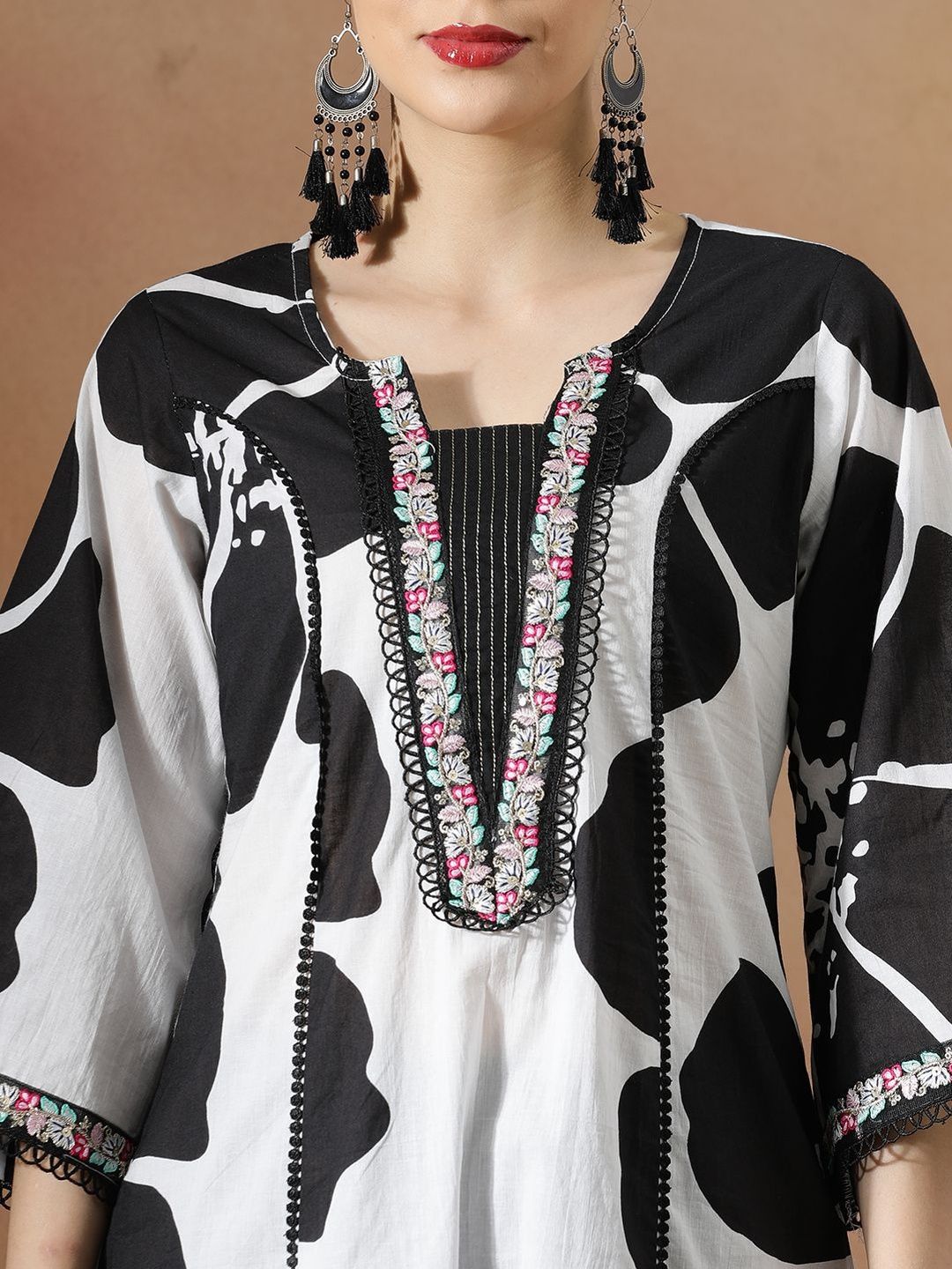 Embroidered Pure Cotton Round Neck Kurta & Trousers Kurta Sets