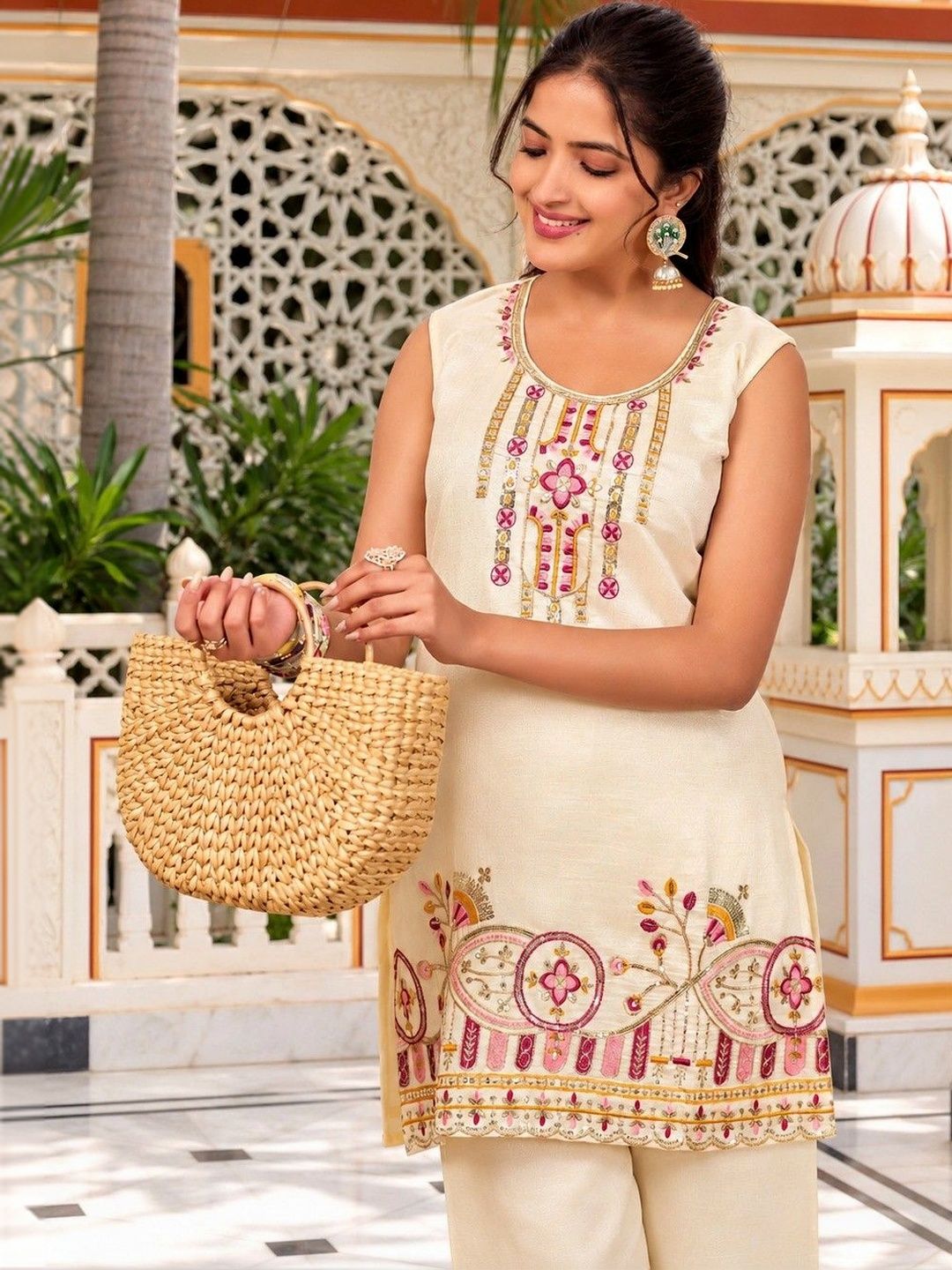 Women Ethnic Motifs Embroidered Regular Thread Work Kurti with Palazzos
