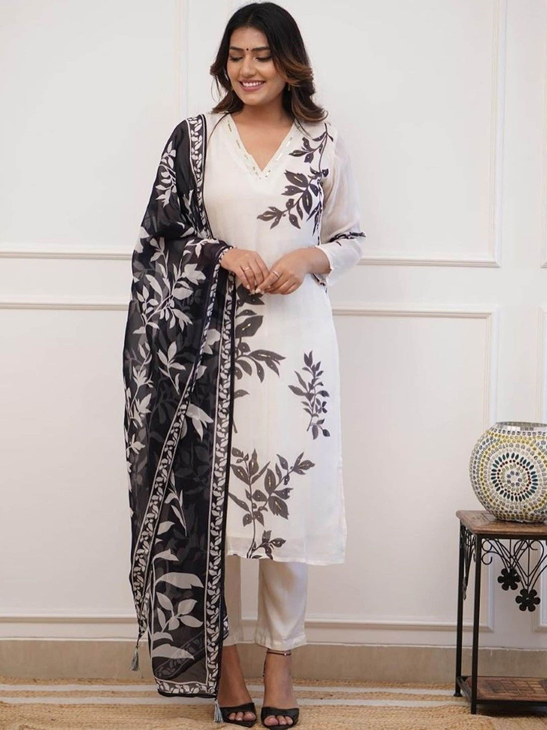 Floral Printed Thread Work V-Neck Straight Kurta With Trousers & Dupatta