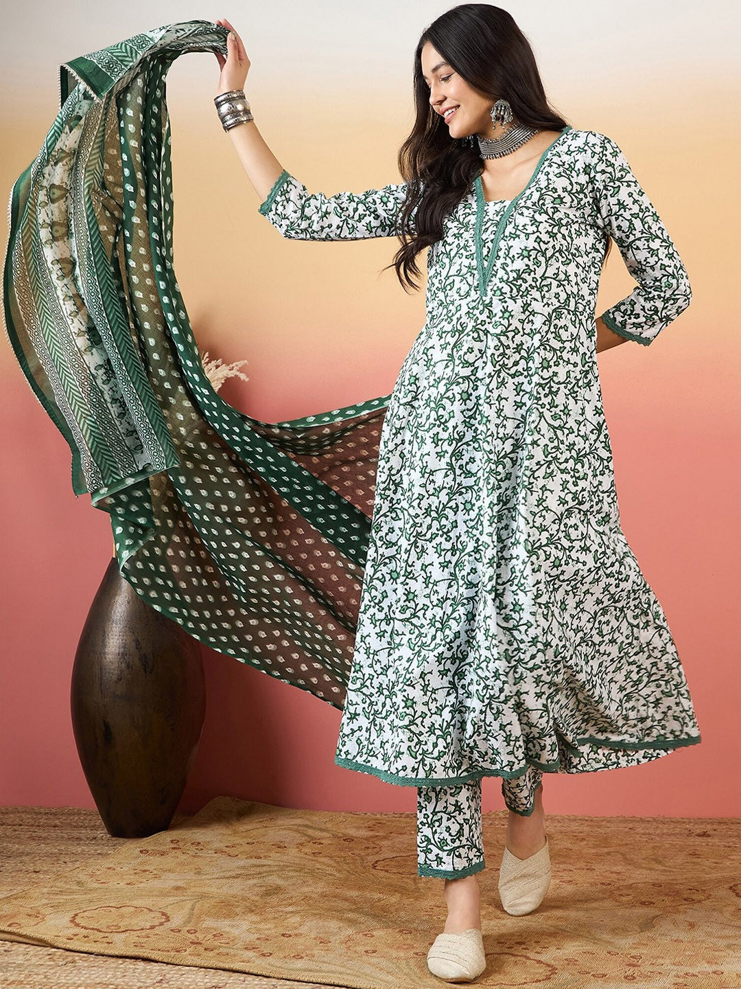 Women Floral Printed Regular Pure Cotton Kurta with Trousers & With Dupatta