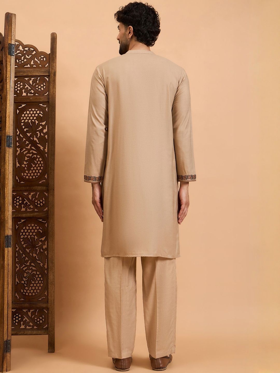 Men's Breathable Festive Jacquard Yoke Detailing Kurta With Bottom