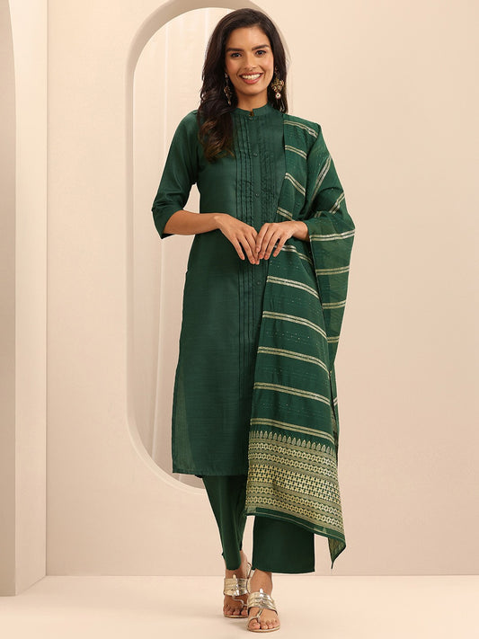 Mandarin Collar Pleated Straight Kurta With Trousers & Dupatta