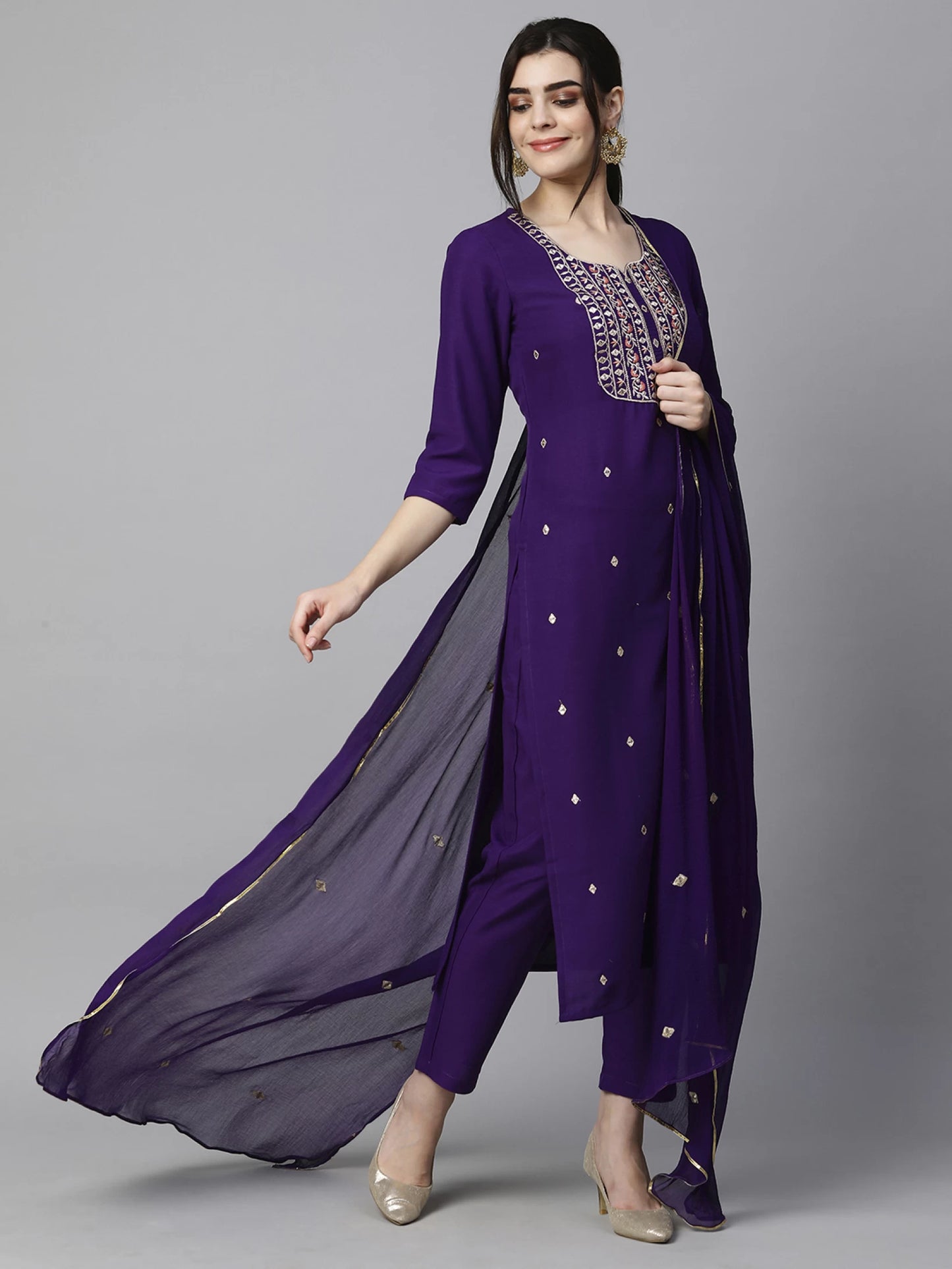 Women Cotton Blend Kurta Pant Dupatta Set