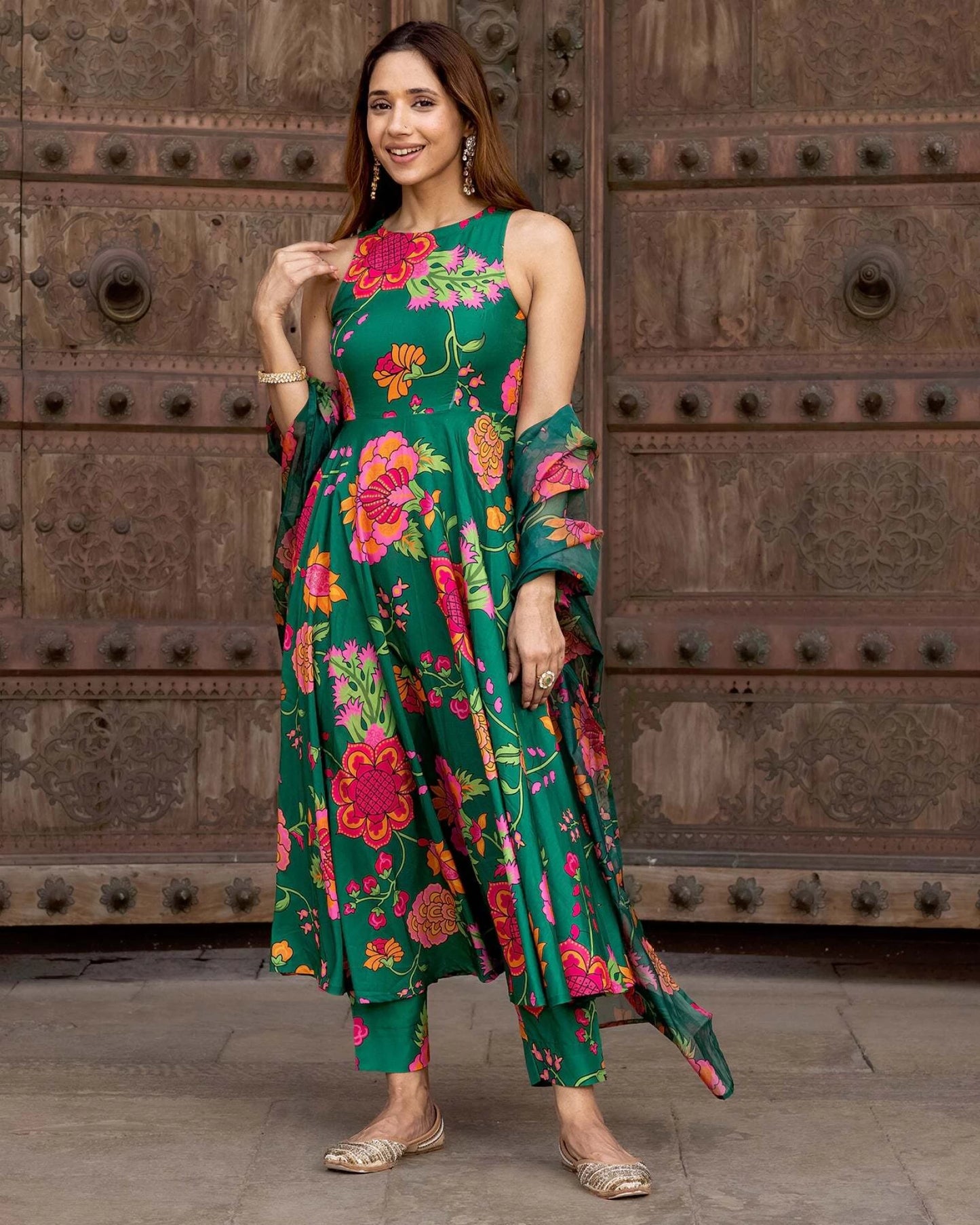 Women Cotton Blend Kurta Pant Dupatta Set