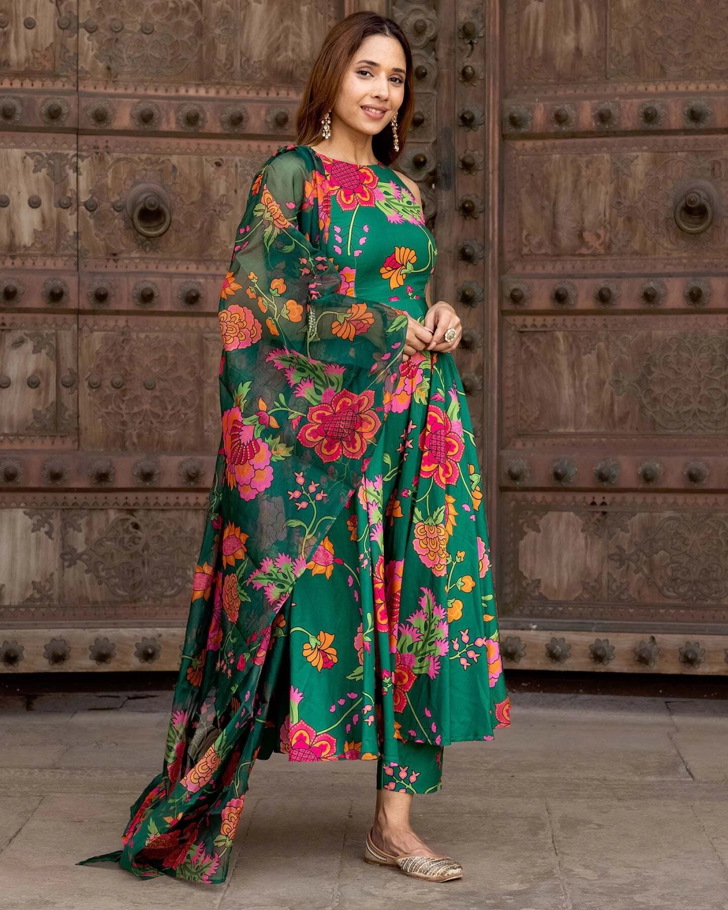 Women Cotton Blend Kurta Pant Dupatta Set