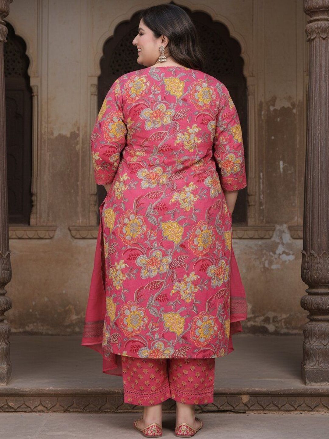 Women Floral Printed Regular Pure Cotton Kurta with Trousers & With Dupatta