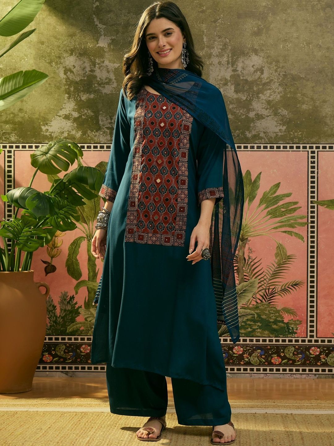 Printed Round Neck Kurta & Palazzos With Dupatta