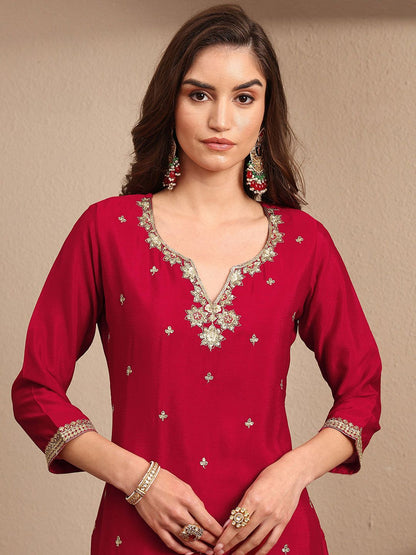 Women Floral Embroidered Regular Kurta with Palazzos & With Dupatta