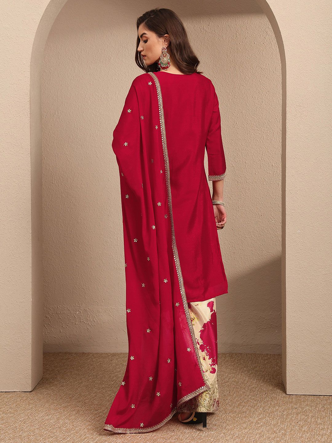 Women Floral Embroidered Regular Kurta with Palazzos & With Dupatta
