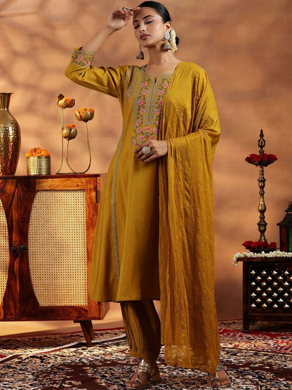 Women Floral Embroidered Panelled Thread Work Kurta with Salwar & With Dupatta