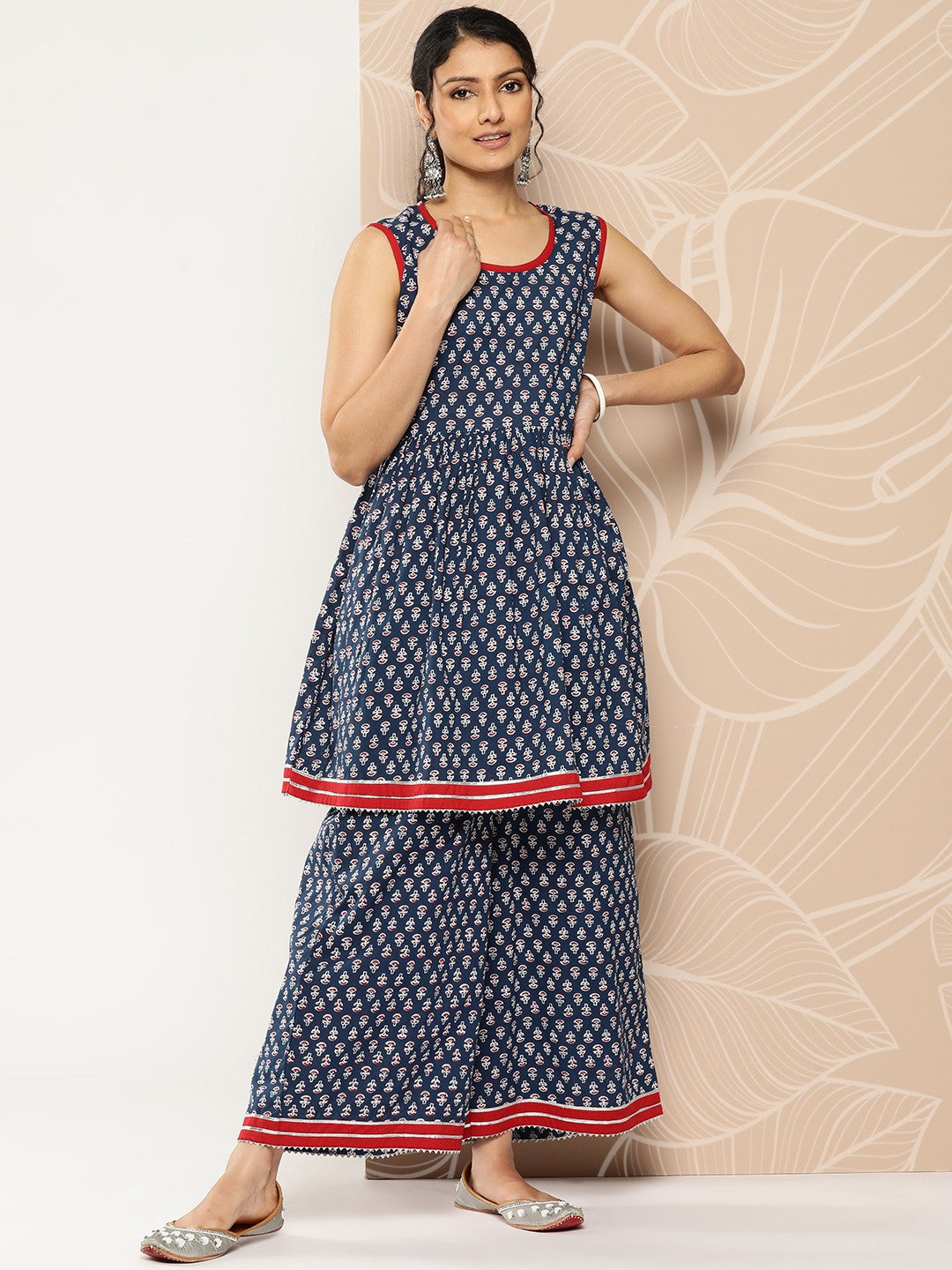 Women Ethnic Motifs Printed Pleated Kurti with Palazzos