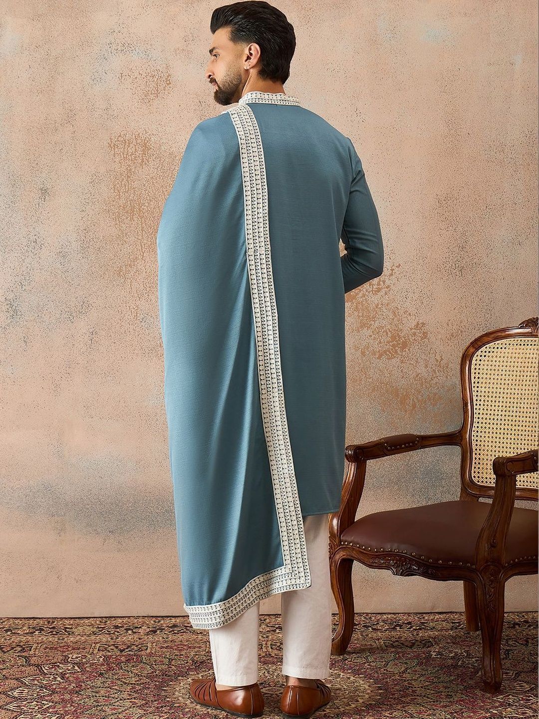 Men Embroidered Thread Work Kurta