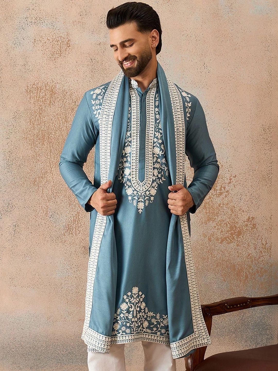 Men Embroidered Thread Work Kurta