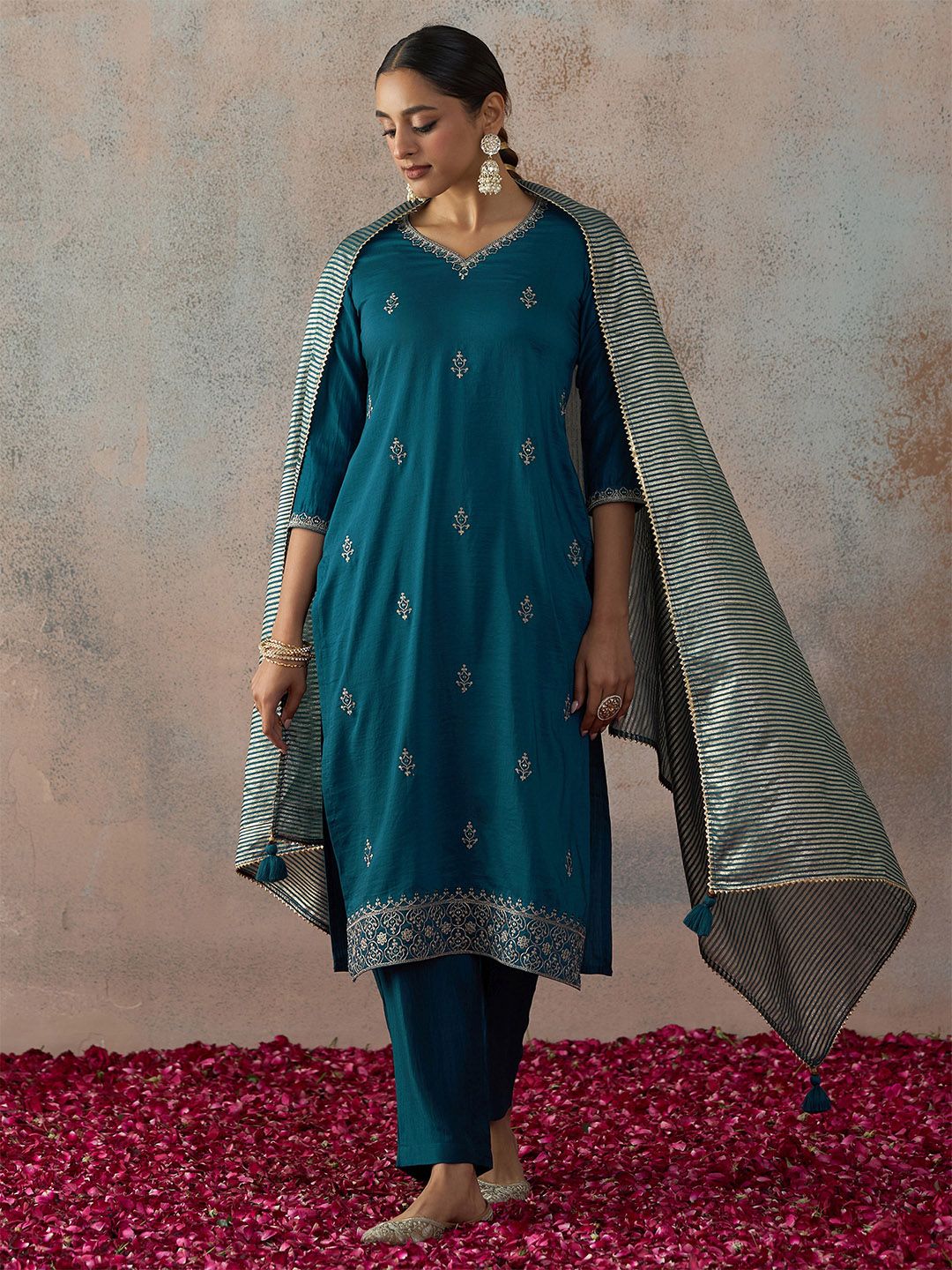 Women Regular Size Kurta Set Silk Blend