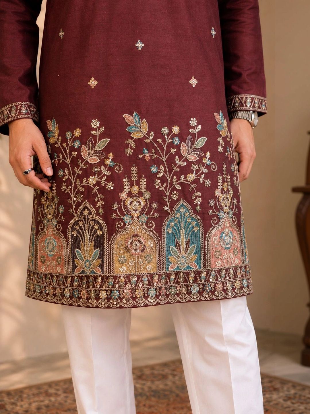 Men Ethnic Motifs Embroidered Thread Work Grandeur & Majestic Artwork Kurta