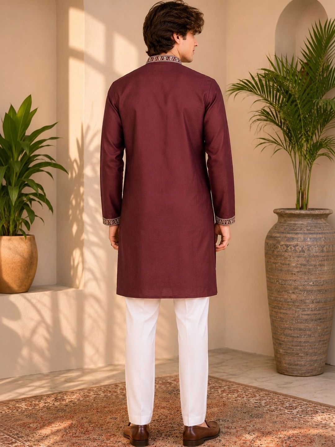 Men Ethnic Motifs Embroidered Thread Work Grandeur & Majestic Artwork Kurta