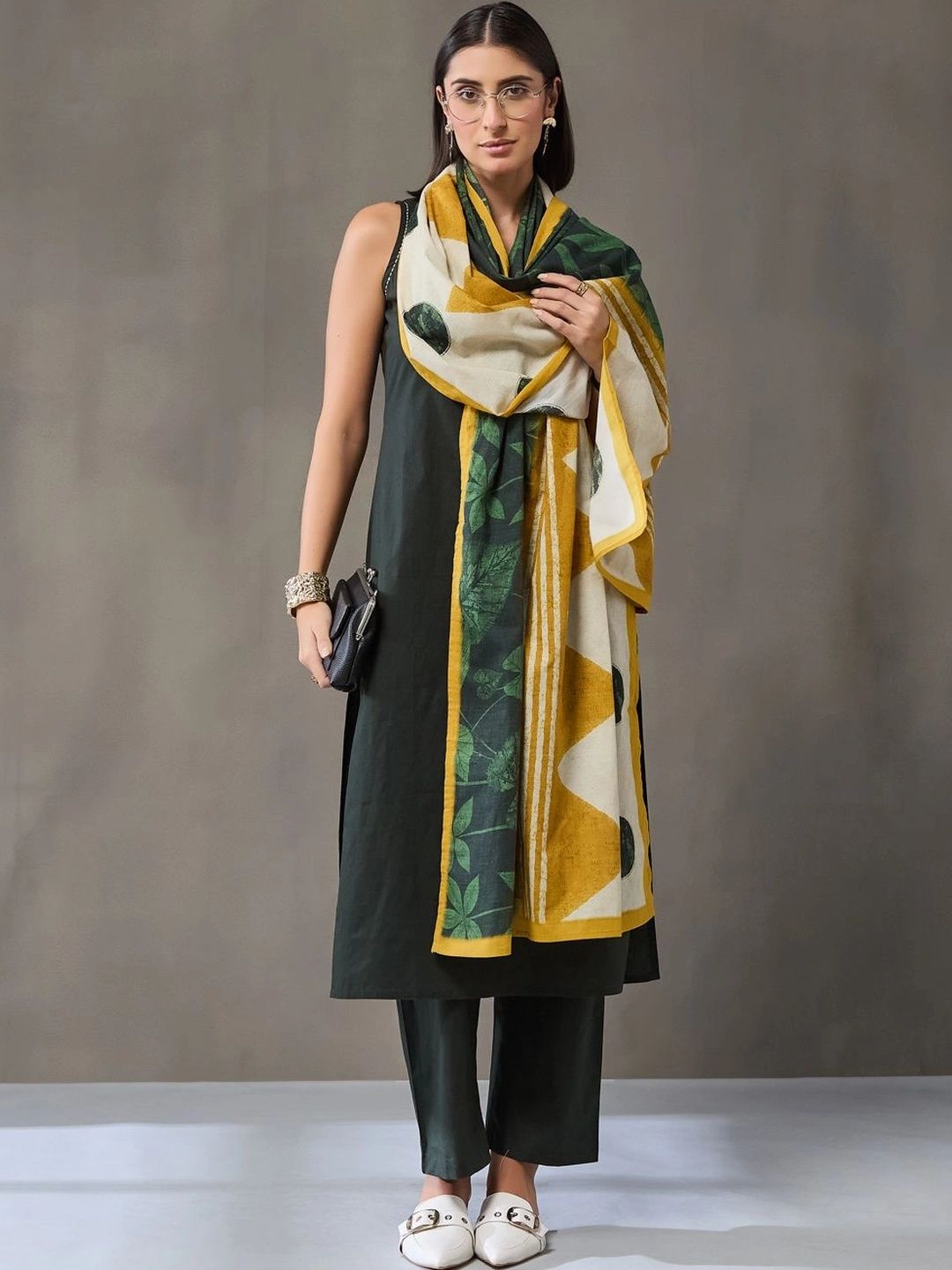 Women Ethnic Motifs Regular Pure Cotton Kurta with Trousers & With Dupatta