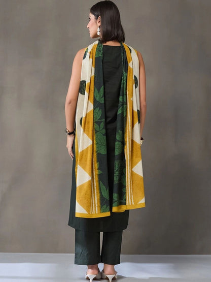 Women Ethnic Motifs Regular Pure Cotton Kurta with Trousers & With Dupatta
