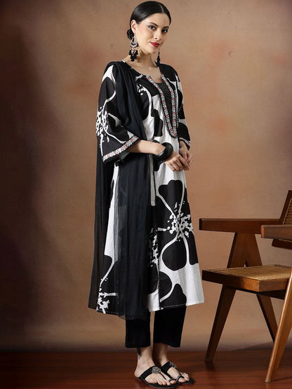 Embroidered Pure Cotton Round Neck Kurta & Trousers Kurta Sets