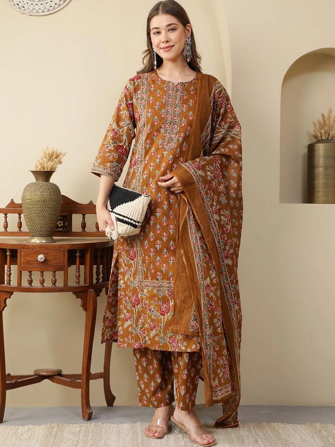 Women Ethnic Motifs Printed Regular Pure Cotton Kurta with Trousers & With Dupatta