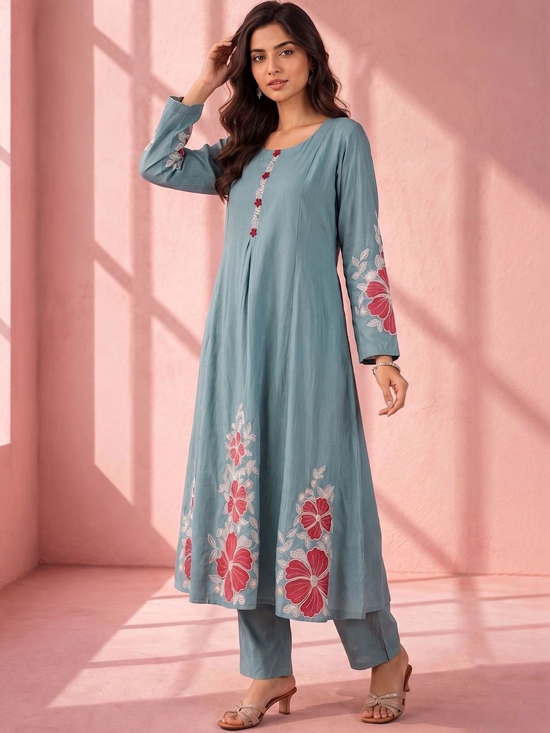 Women Floral Embroidered Regular Thread Work Kurta with Trousers & With Dupatta
