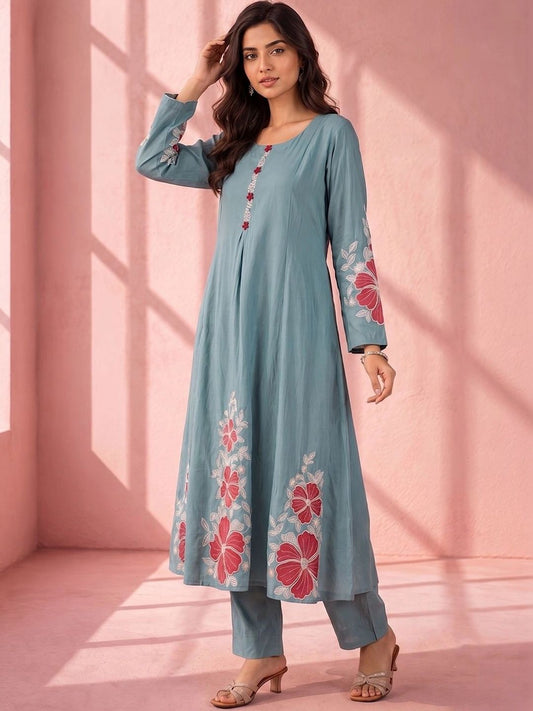 Women Floral Embroidered Regular Thread Work Kurta with Trousers & With Dupatta