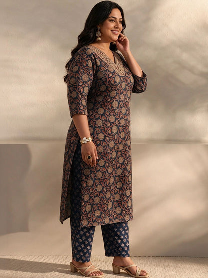 Women Ethnic Motifs Printed Regular Thread Work Kurta with Trousers & With Dupatta