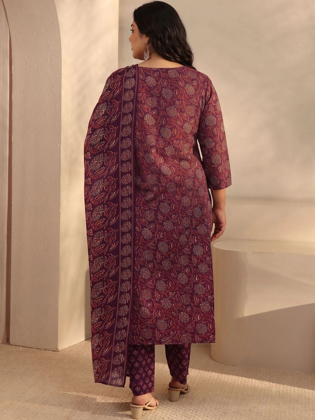 Women Ethnic Motifs Printed Regular Thread Work Kurta with Trousers & With Dupatta