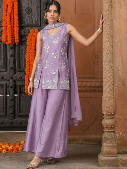 Women Floral Embroidered Regular Thread Work Kurta with Palazzos & With Dupatta
