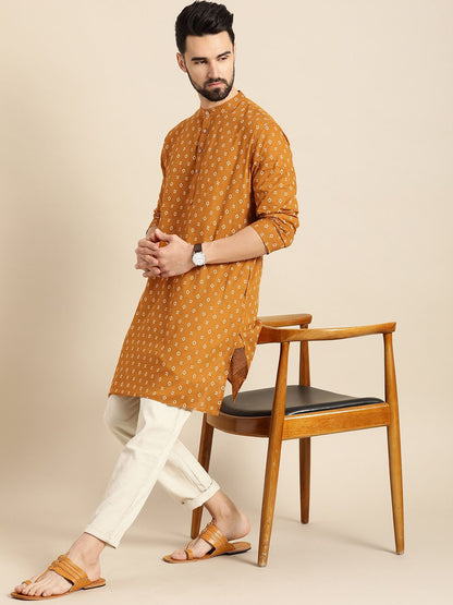 Men Mustard Yellow & White Geometric Printed Kurta