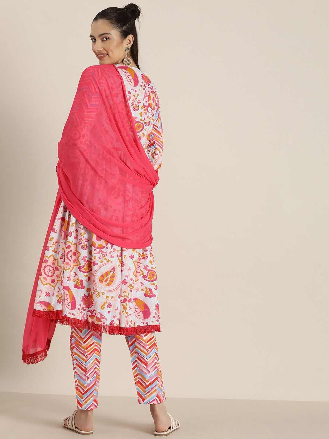 Women Printed Pleated Pure Cotton Kurta with Trousers & With Dupatta