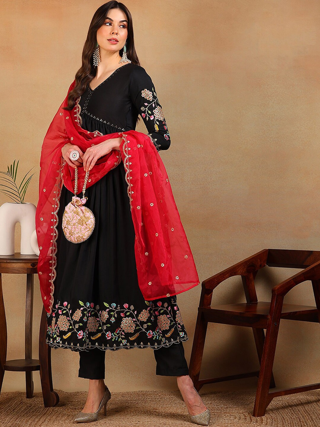 Floral Embroidered Empire Thread Work Kurta With Trousers & Dupatta