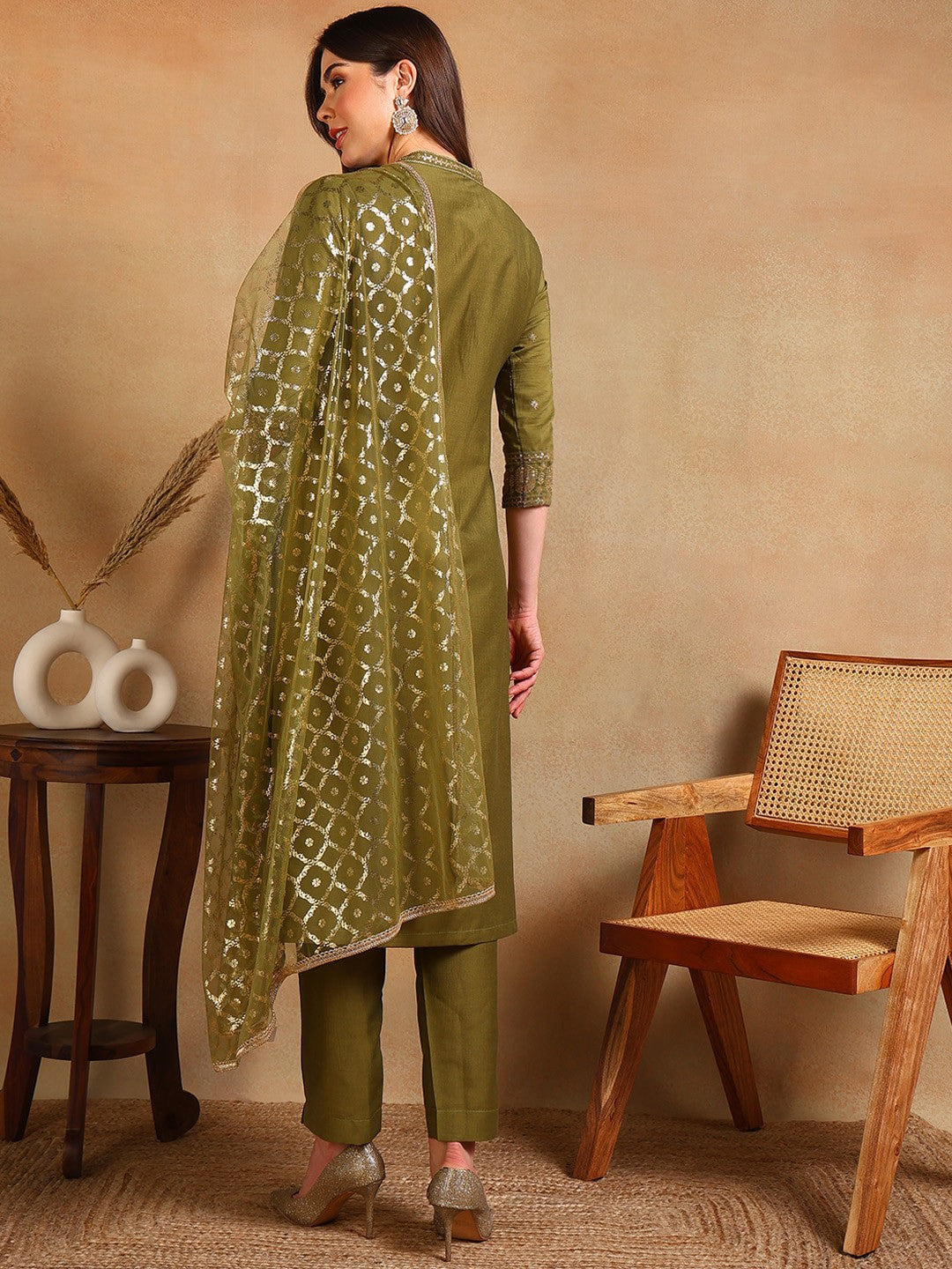 Ethnic Regular Sequinned Straight Kurta With Trousers & Dupatta