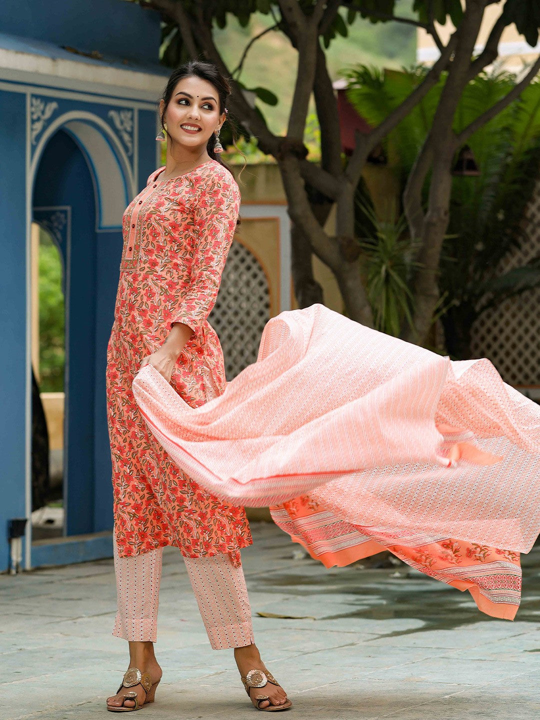 Floral Printed Gotta Patti Kurta & Trousers With Dupatta